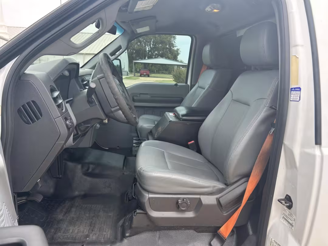 2013 Ford F-250 SD - 1FTBF2A69DEB82361 - Image #18